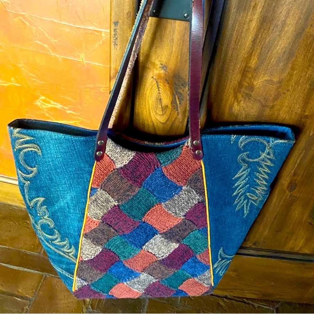 KAREN LUCAKS HANDBAG